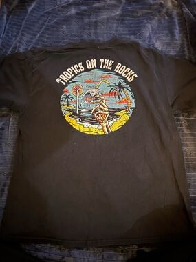 Retrofit Black 'Tropics On The Rocks' Graphic Tee